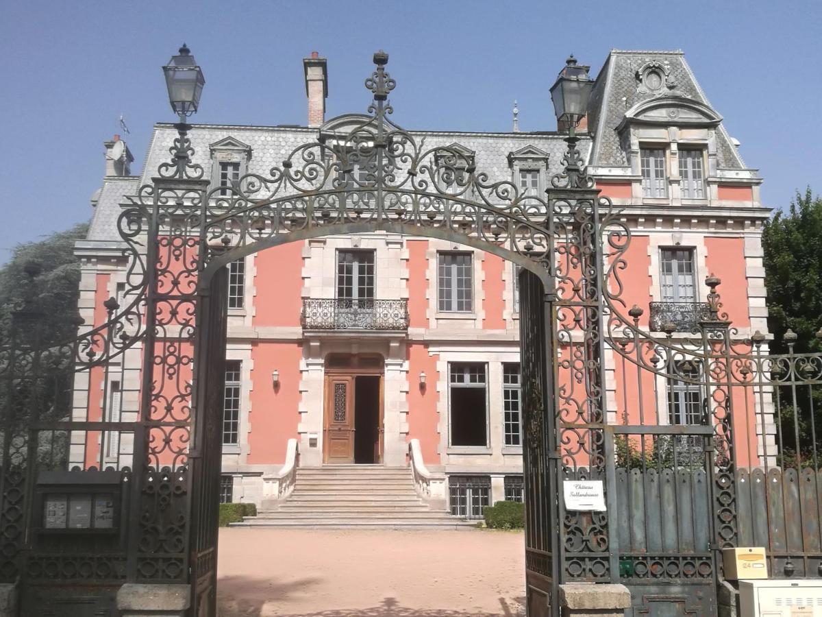 مبيت وإفطار اوبيسون Chateau Sallandrouze المظهر الخارجي الصورة